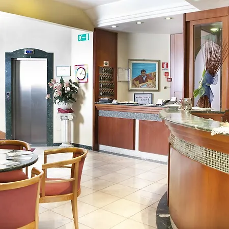 Otel Gori 3*